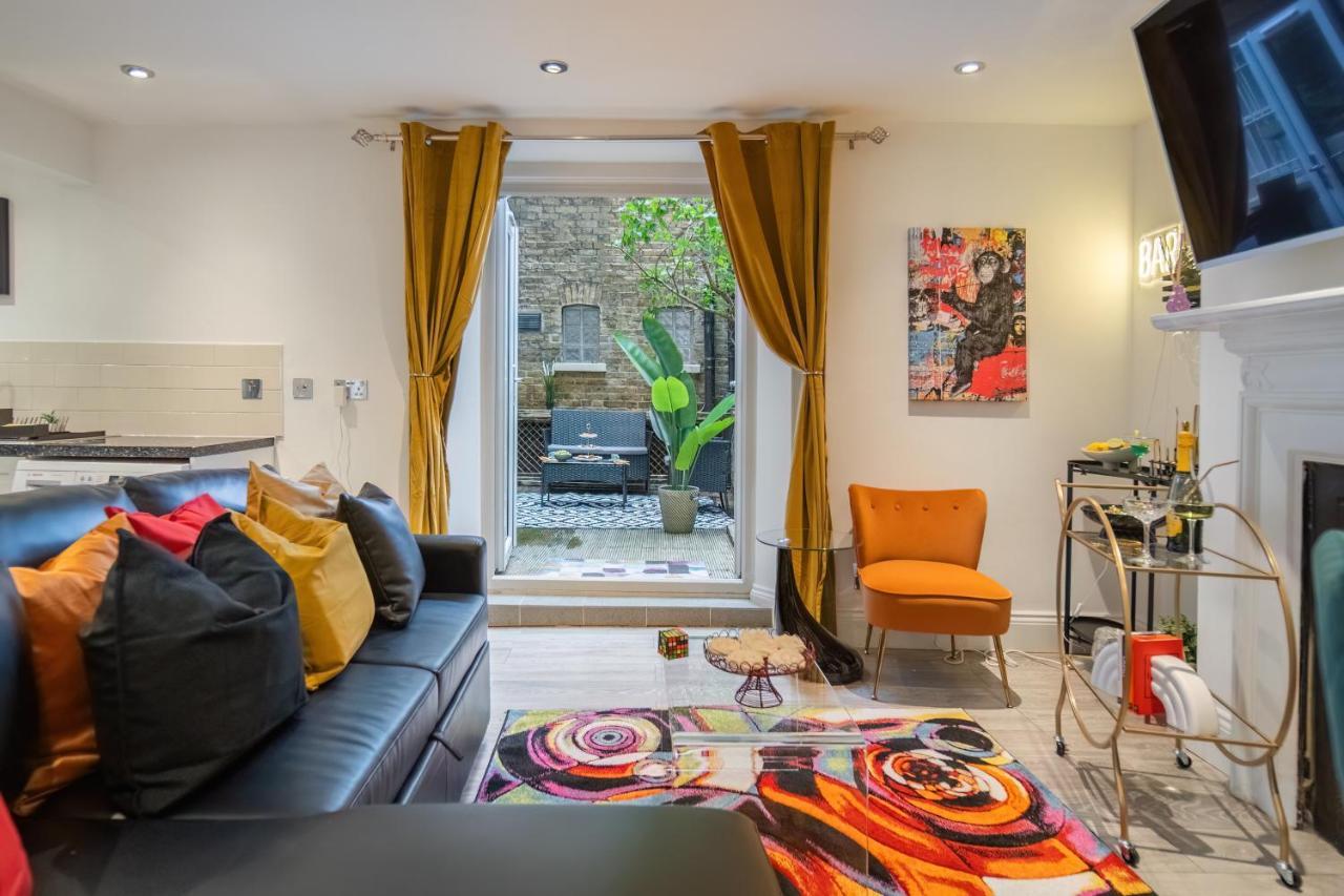 Funky Trendy 3 Bed 3 Bath With Patio In Dalston London