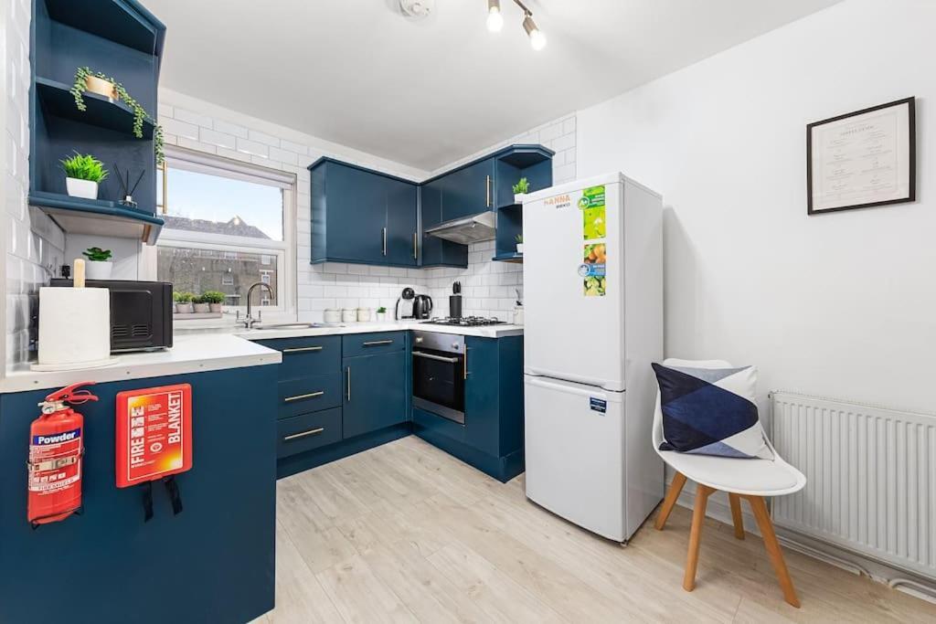 & Modern 1 Bed - 3min To Train Station & Sleeps 4 - The Holloway - Mid-long Term Apartment London