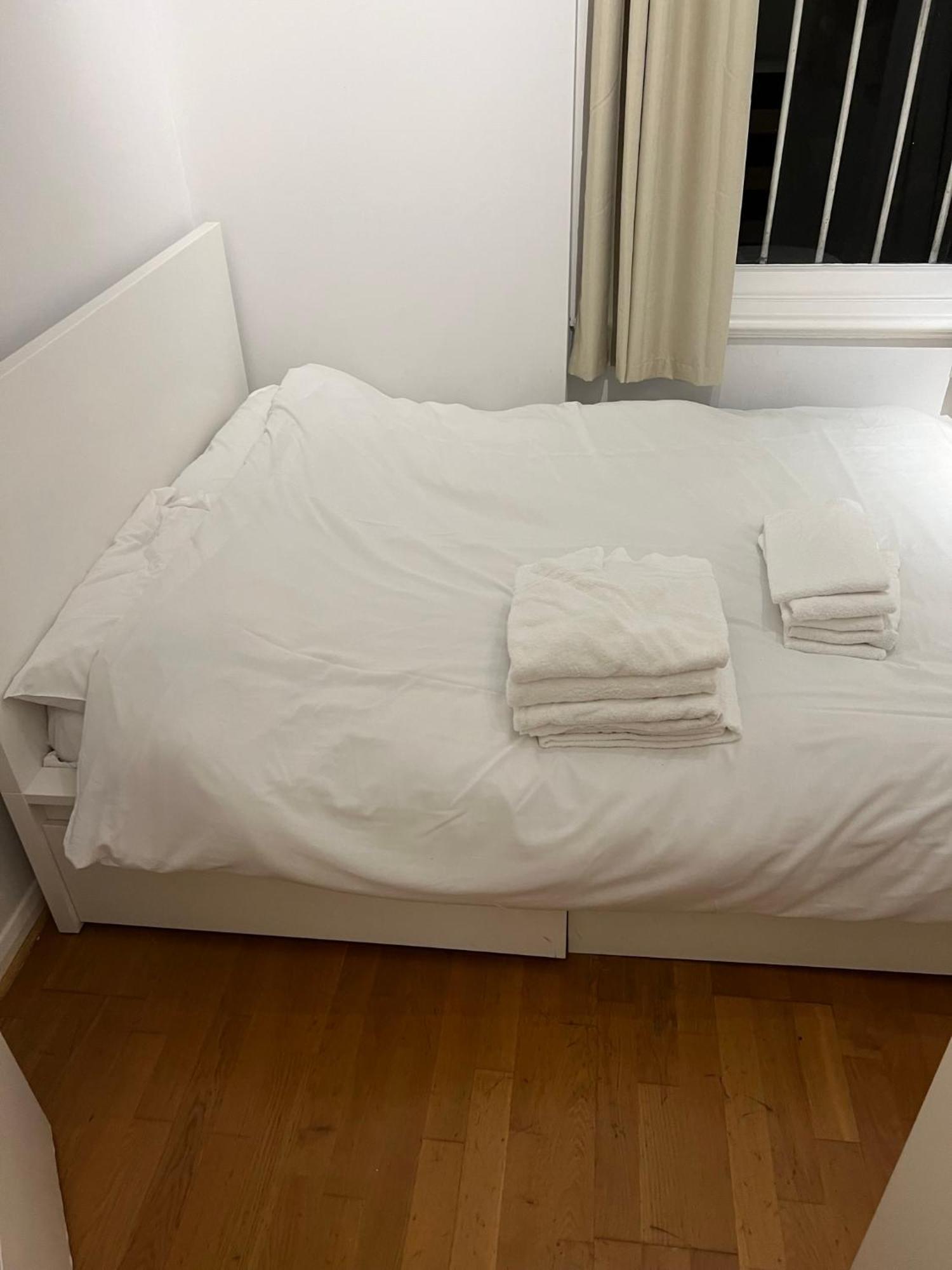 Lovely 2 Bedroom Garden Flat In West Kensington *