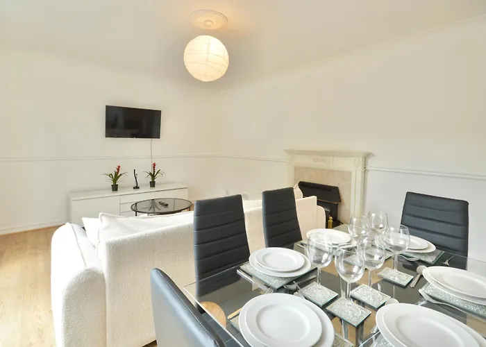 Greenwich Retreat - 4Bed Home