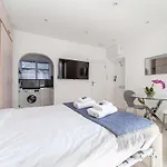 Bright Studio Flat In The Heart Of Marylebone