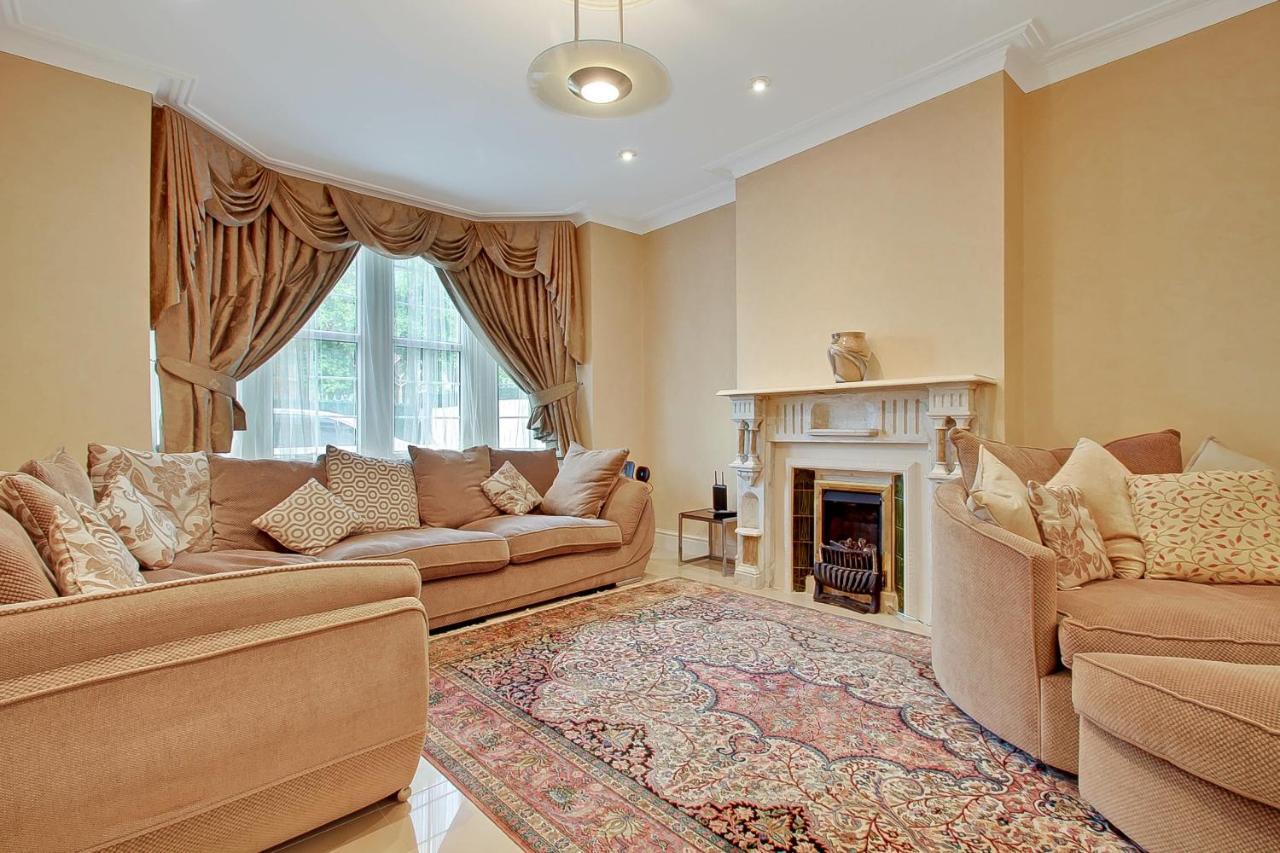 Holiday home Noel Road London