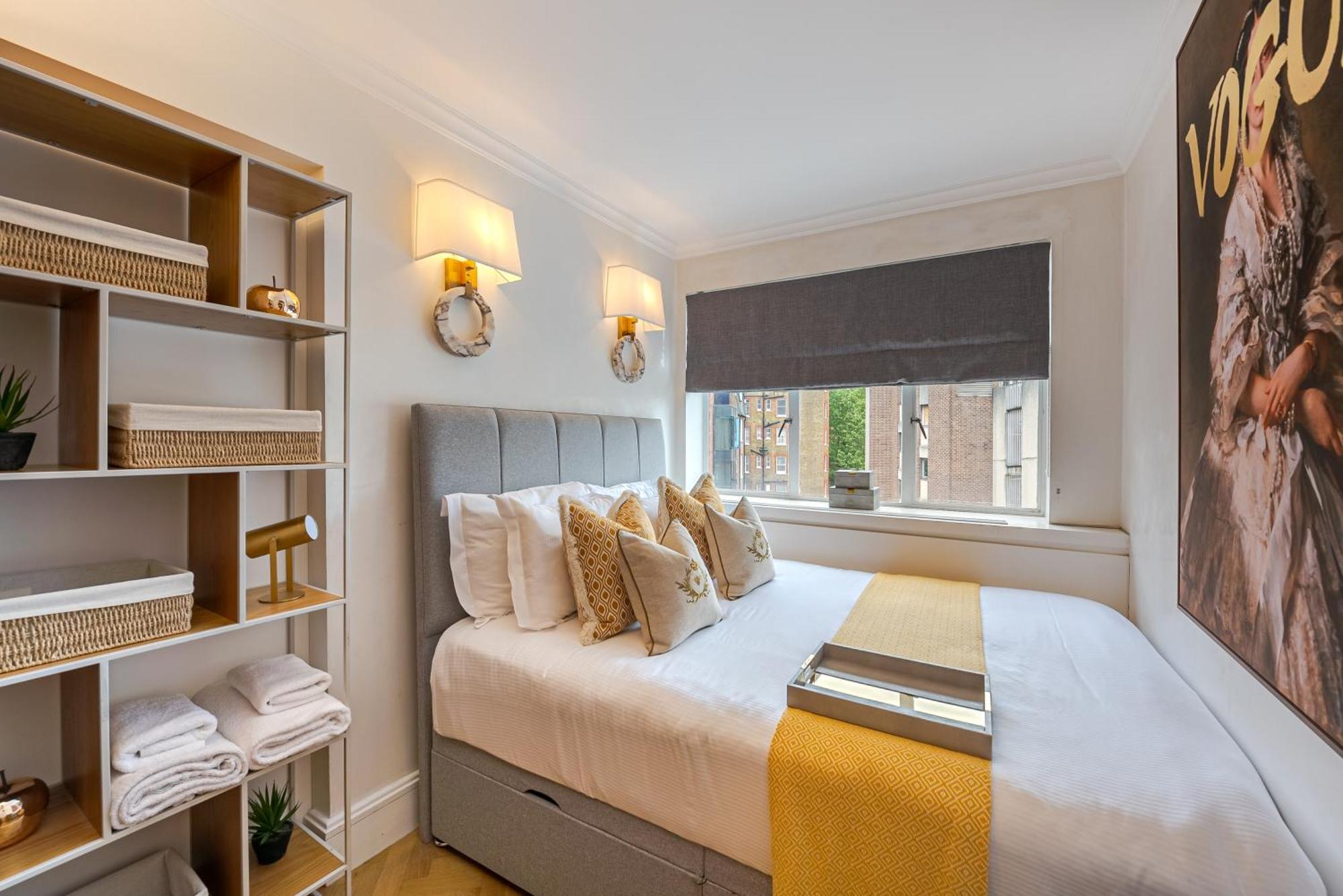 Apartment Modern Knightsbridge With Balcony Overlooking Harrods Prime Location London