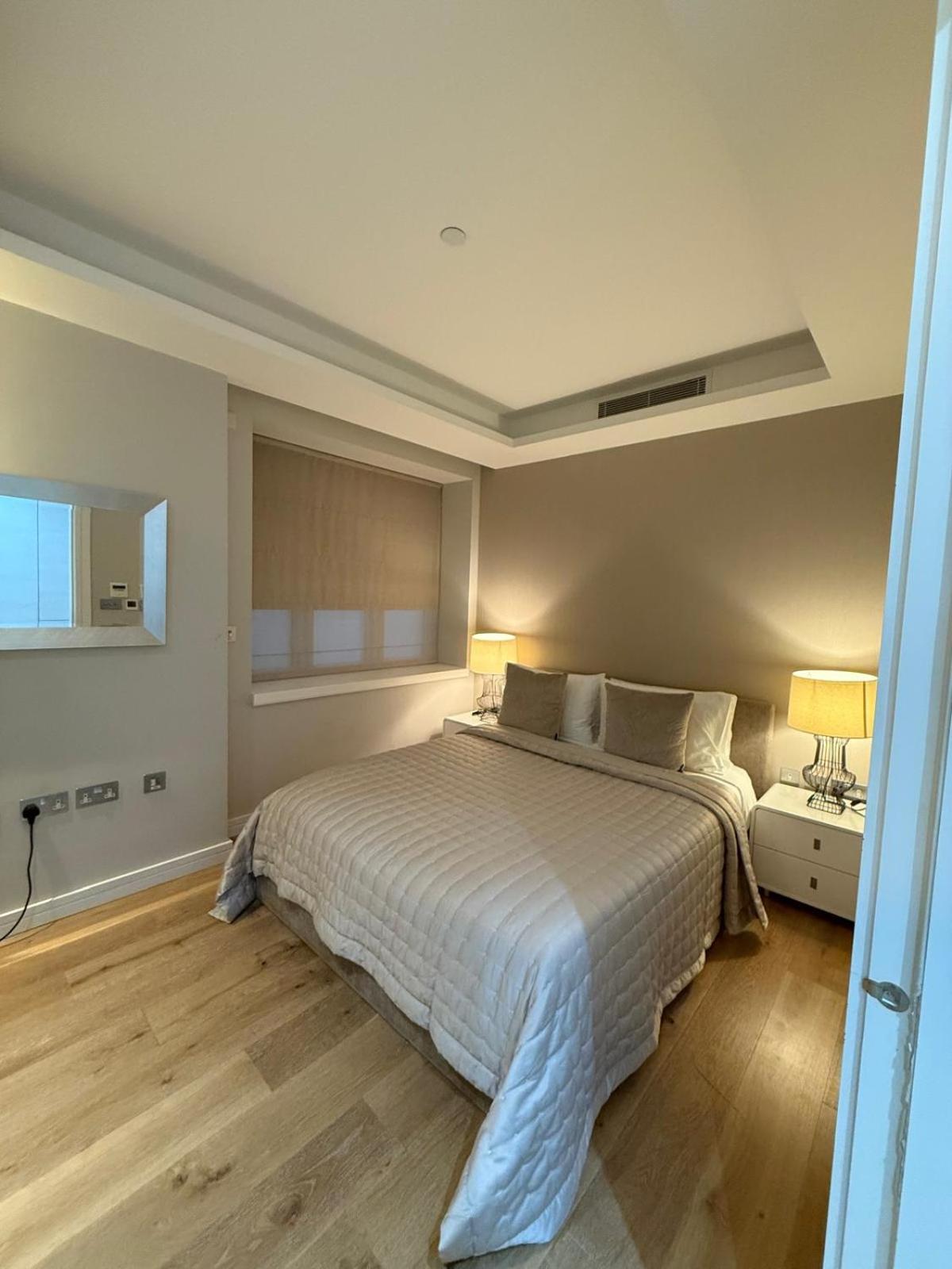 Modern Luxury Entire Covent Garden Sleeps 5 600sqft