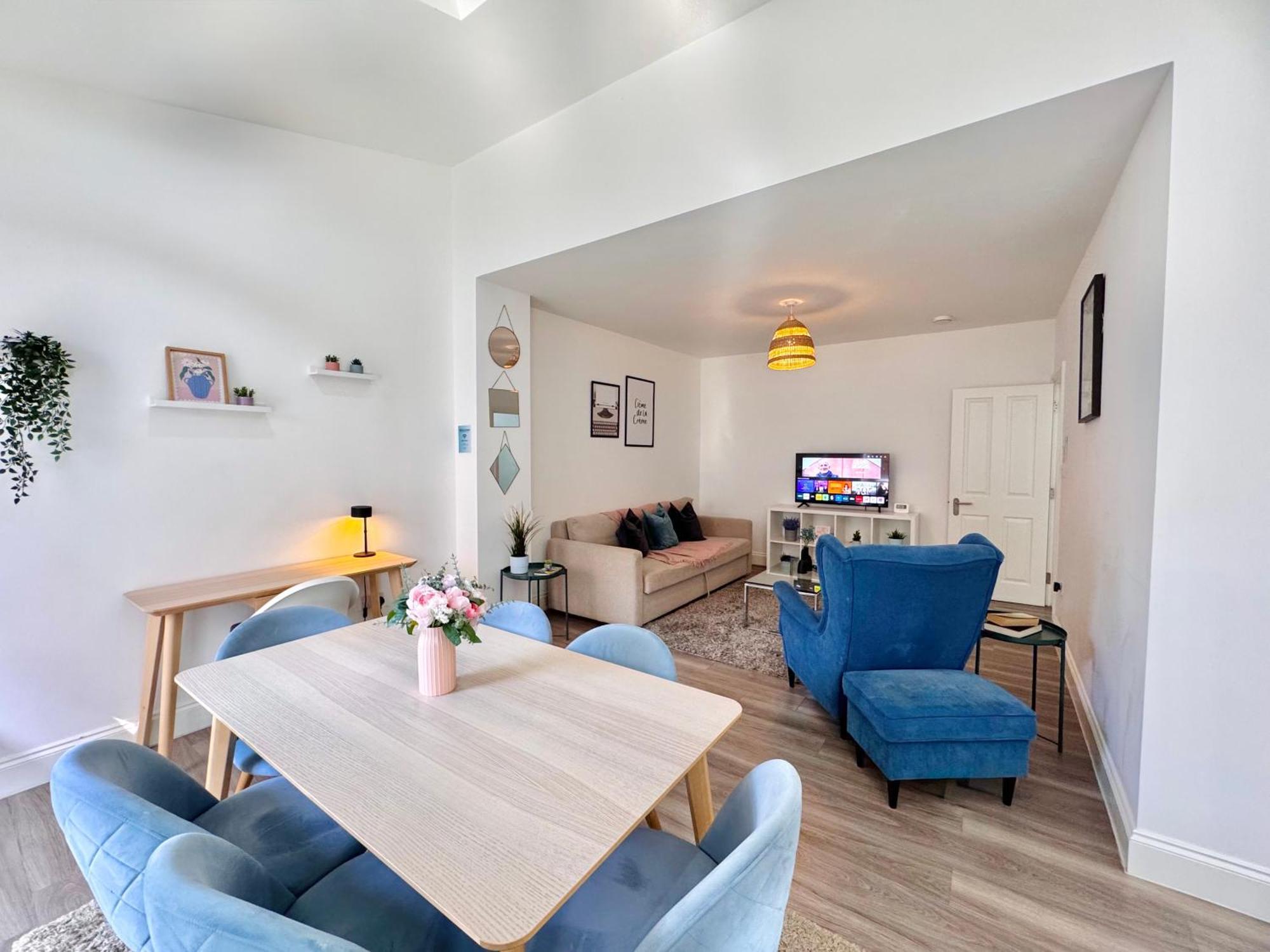 Cosy 1-bed Flat 30min To & Parking Apartment