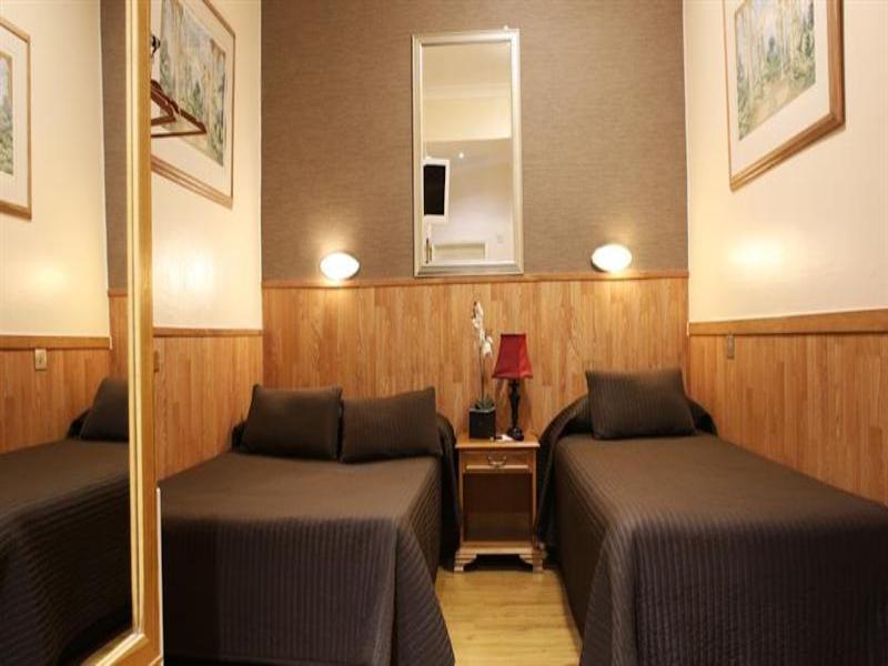 Huttons Hotel, Victoria Hotel London