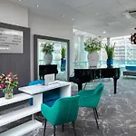 Novotel London West