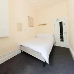 Twin Room In Camden Town