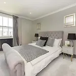 Luxury Chelsea House With Parking