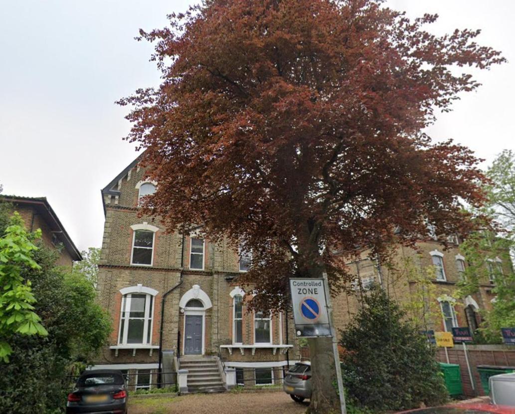 Villa 59warminster London