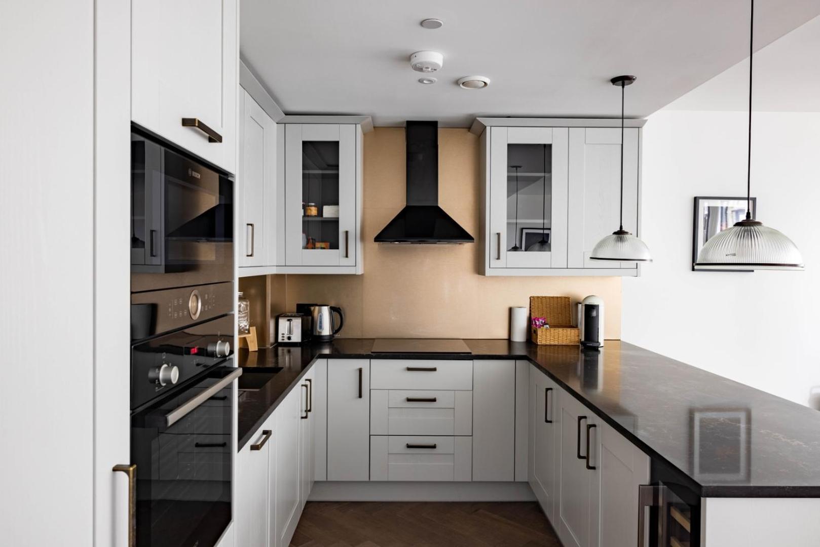 New | Luxury 2bd/2b Wapping London