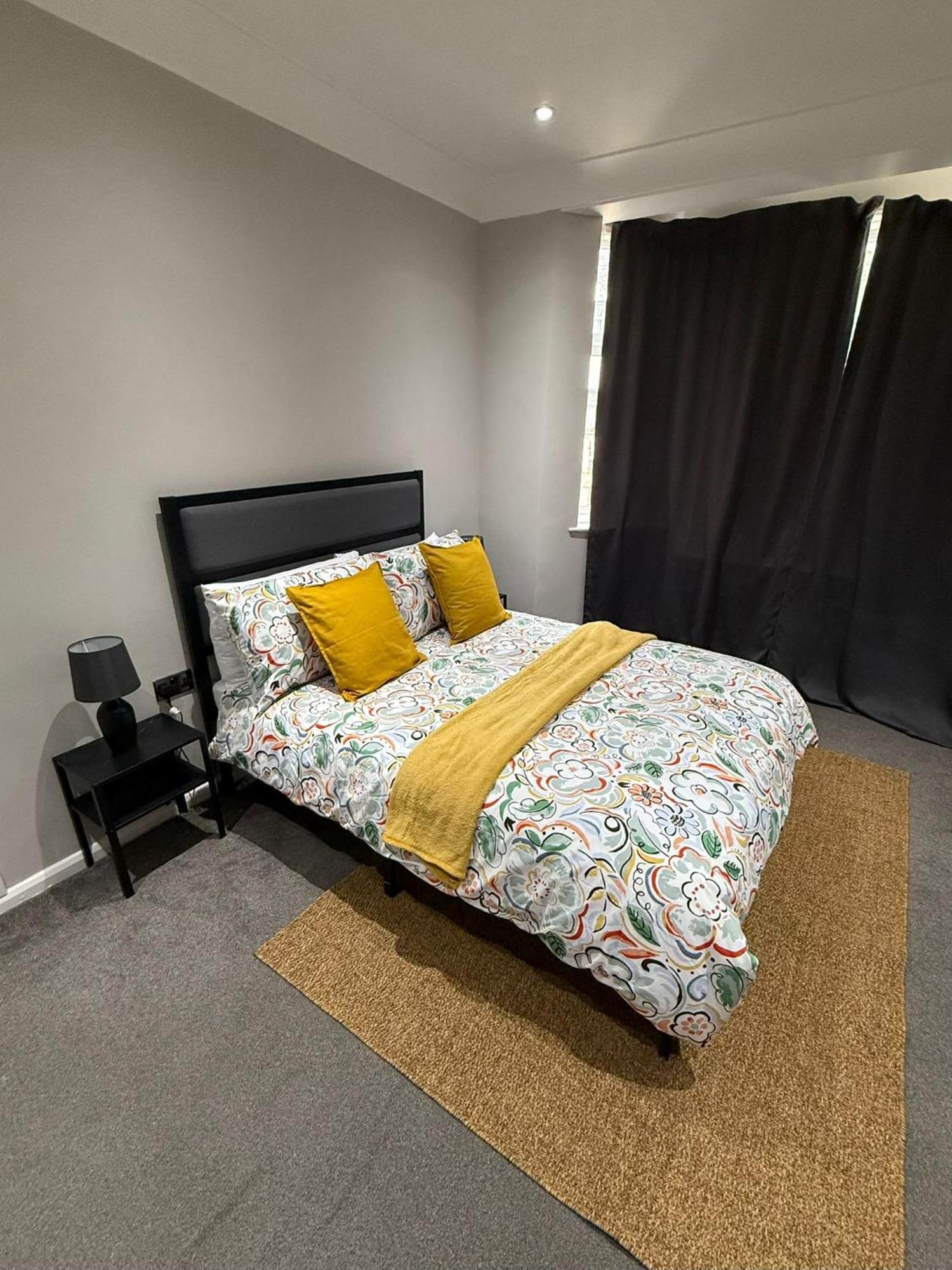 Alross With Breakfast Free * London