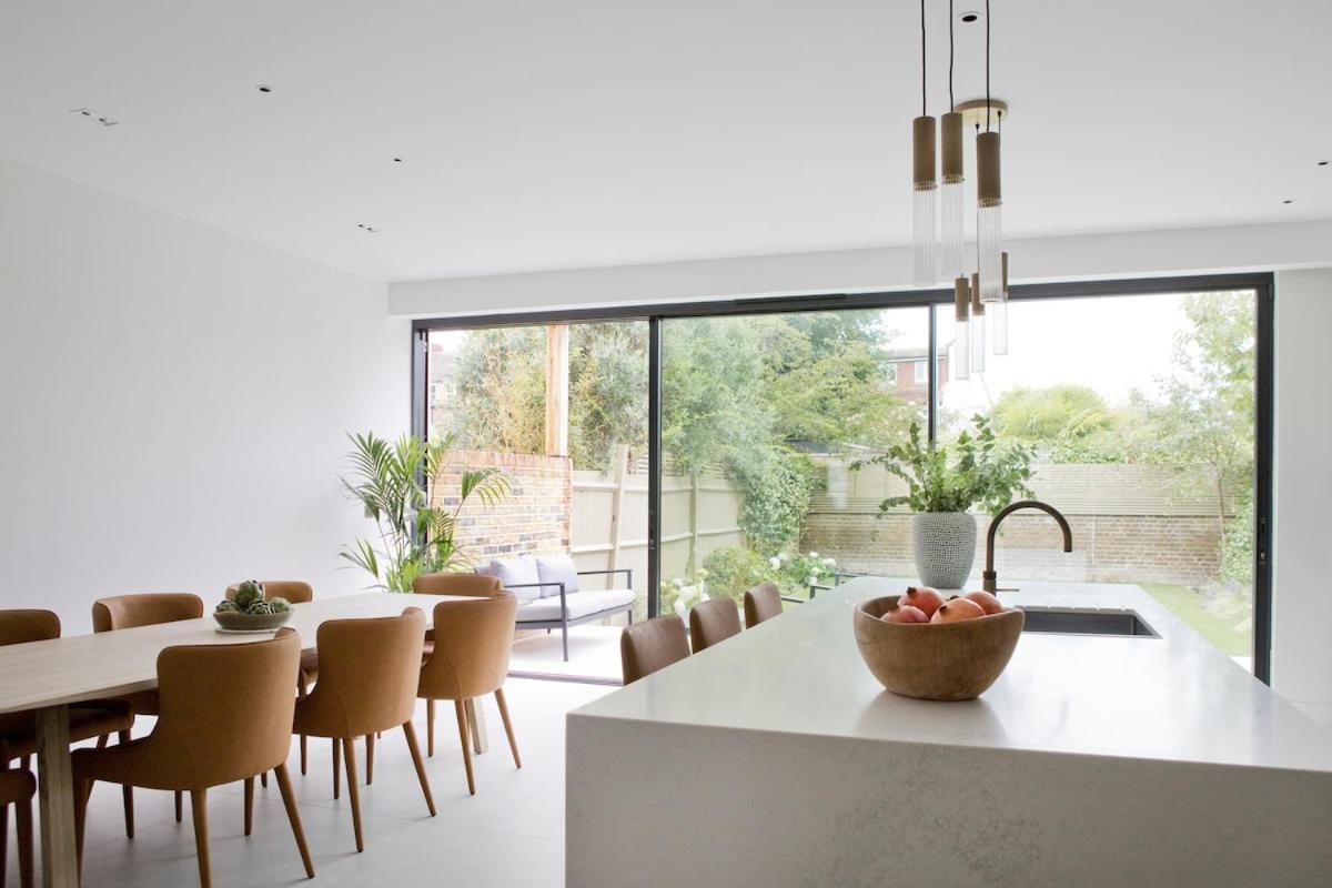 In Barnes, London, Uk Holiday home London