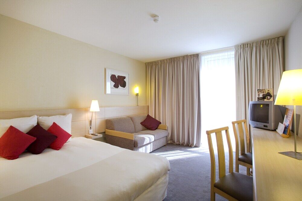 Novotel West Hotel London