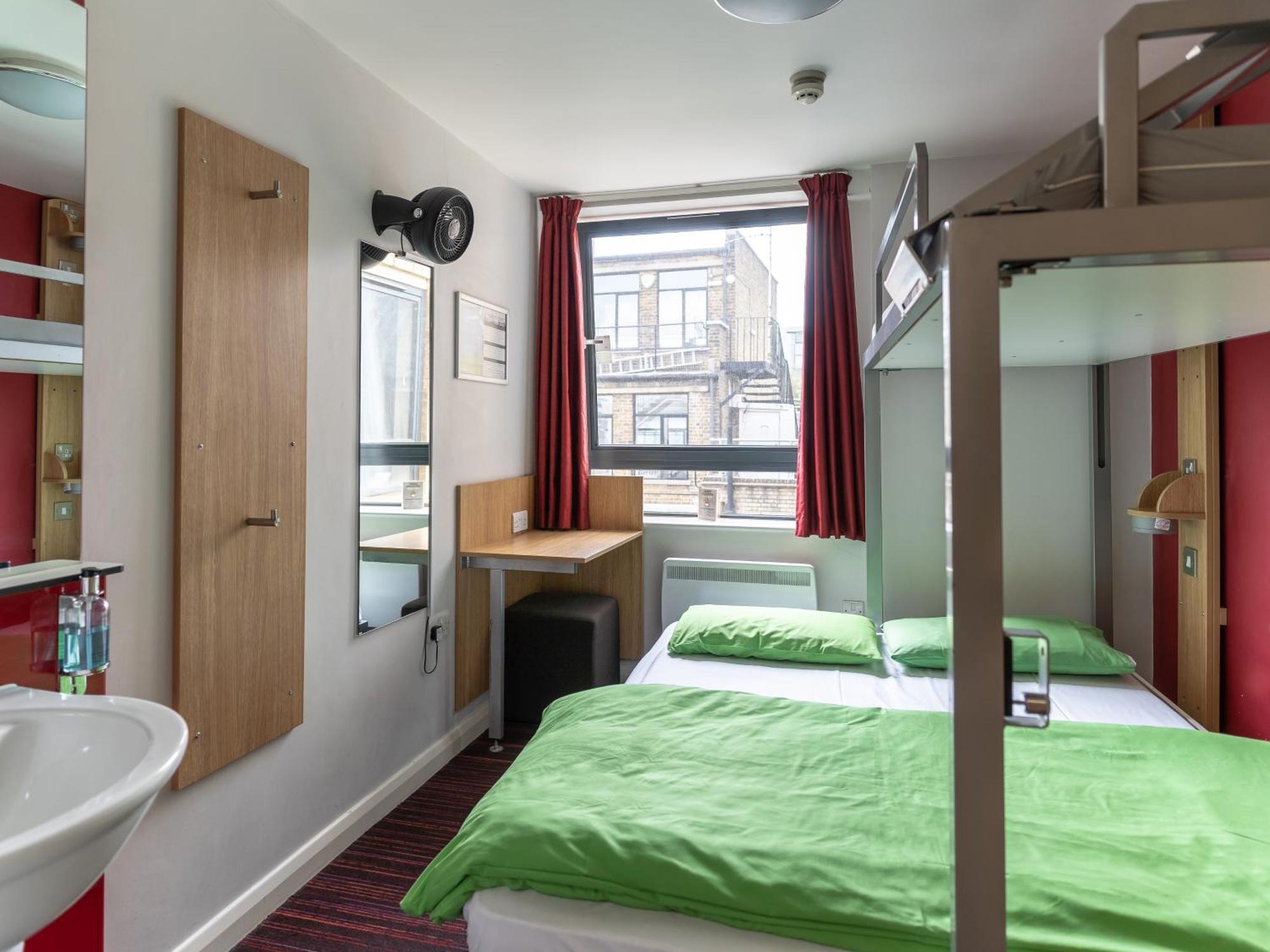 Astor Oxford Street Hostel