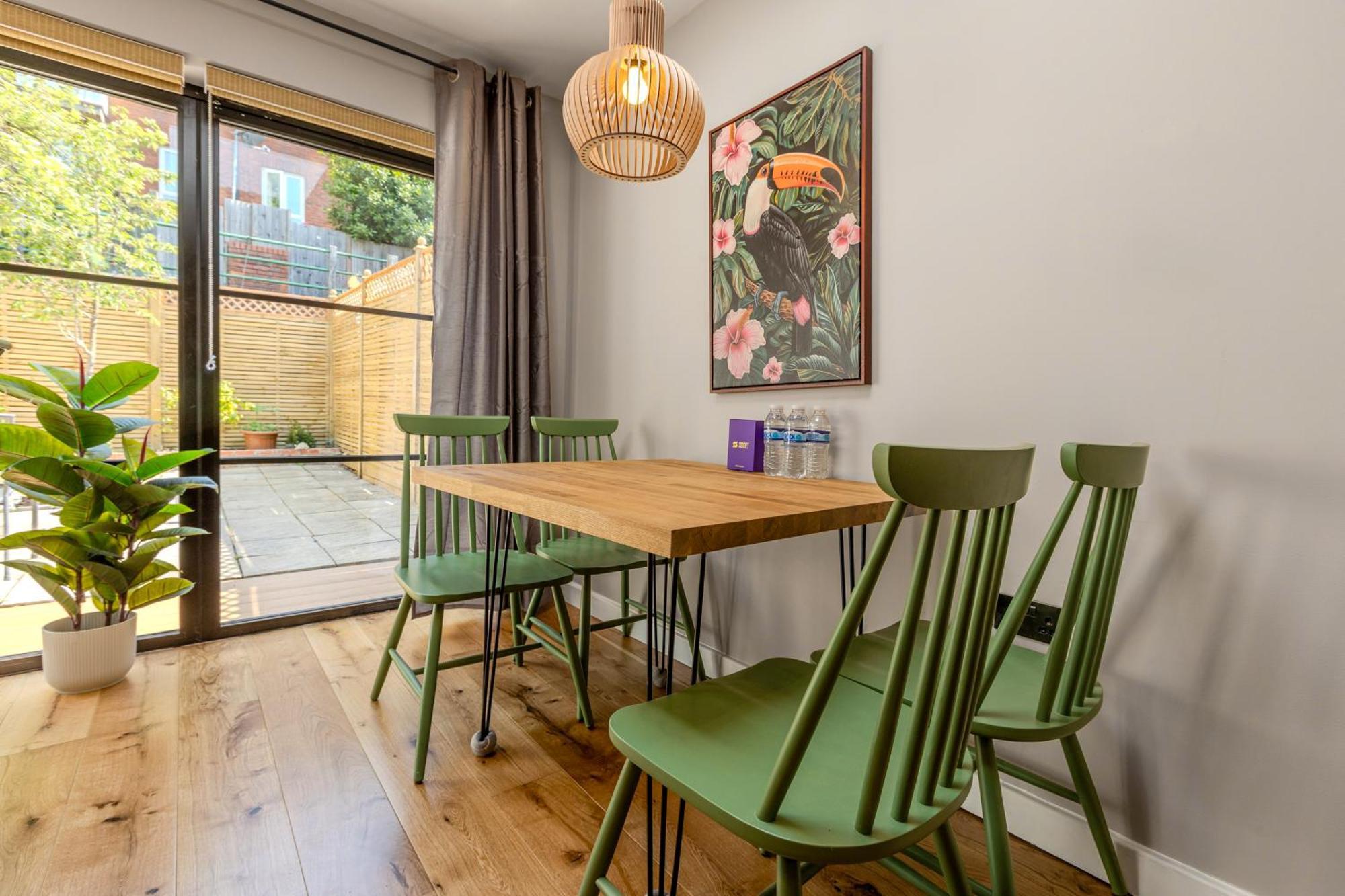 Holiday home Stylish 3br By Clapham Common With Parking *