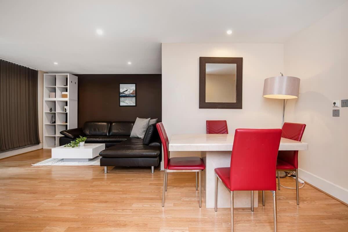 Compact Flat With A River View Close To Big Ben * London